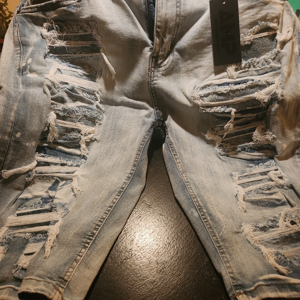 Ripped up men jeans shorts! Love it!